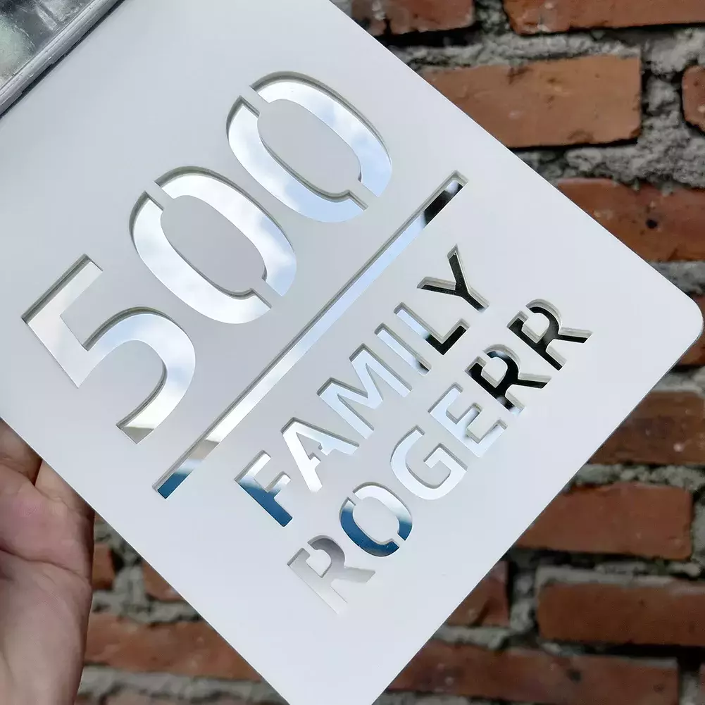 Placa Residencial e comercial personalizada com energia Solar!