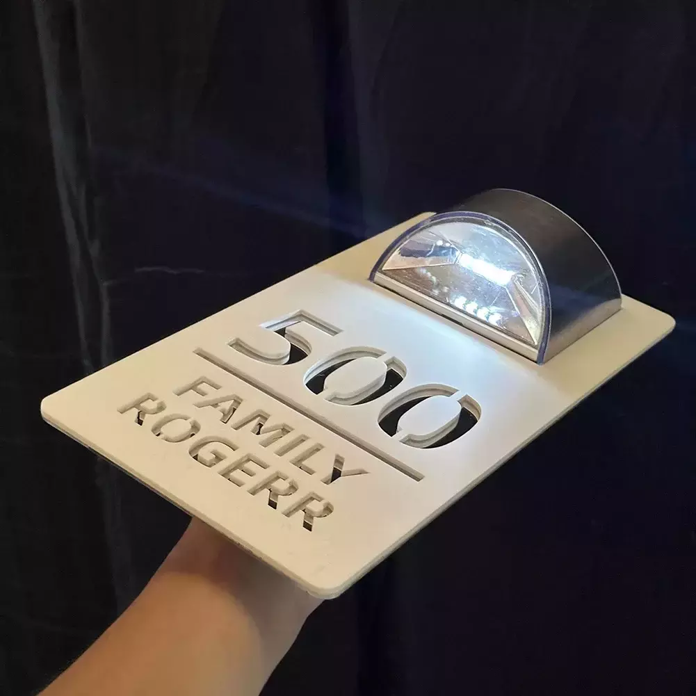 Placa Residencial e comercial personalizada com energia Solar!